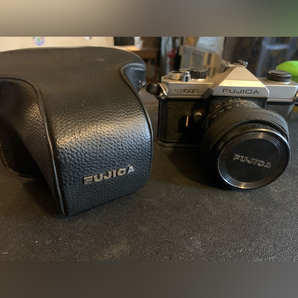 Vintage cameras & photography equipment